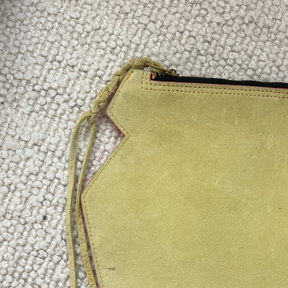 Madeline Chadwick Yellow Wristlet Clutch - Picture 3 of 7